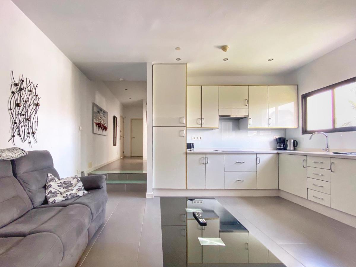 1 Bed Los Cristianos Near The Bus Station Arona  Exterior foto